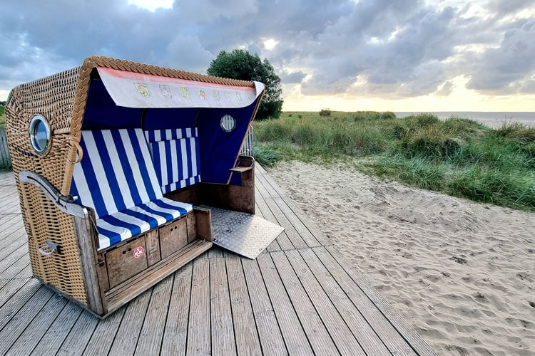 Rollstuhltauglicher Strandkorb in Schillig